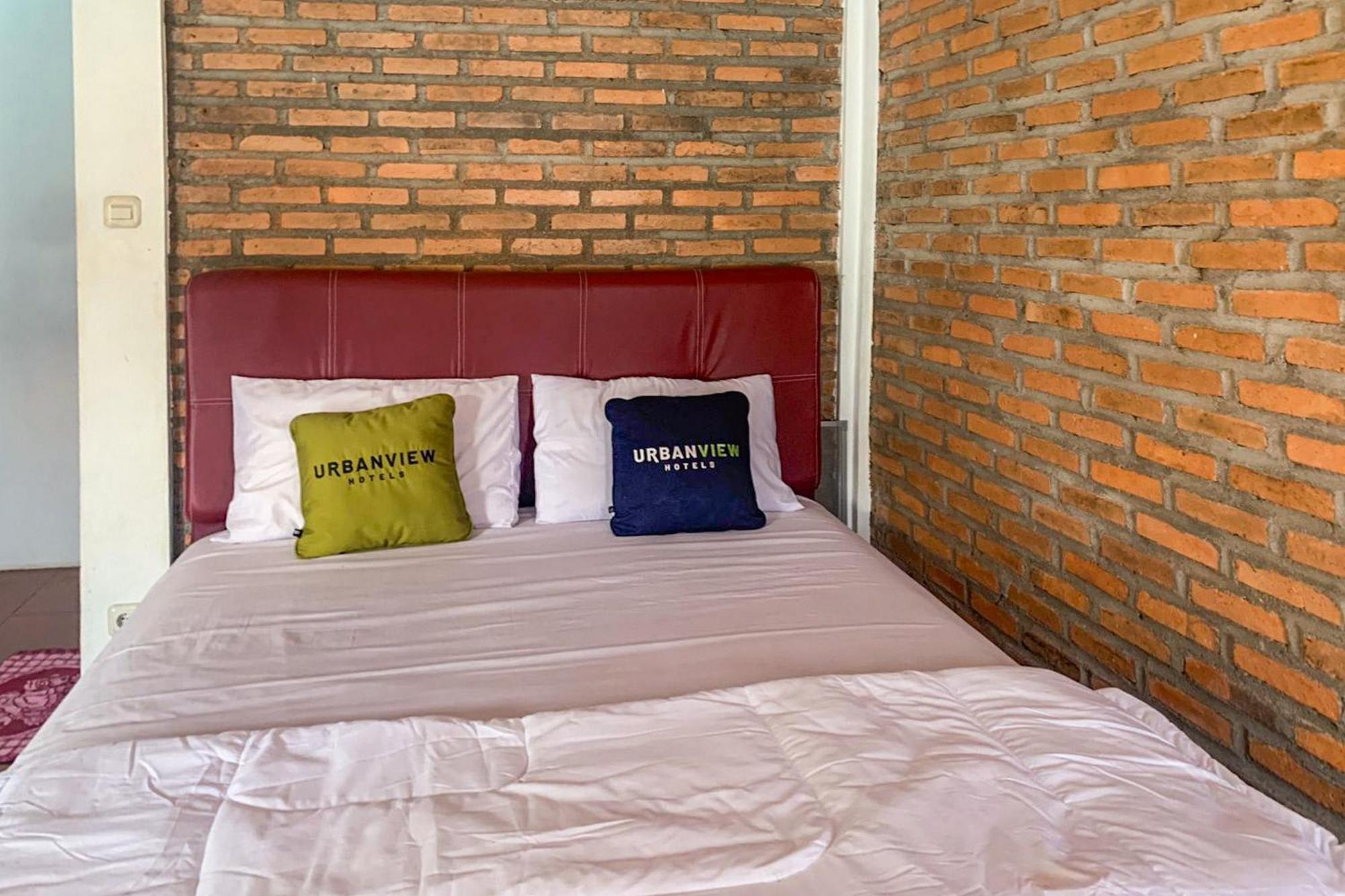 Urbanview Hotel Villa Q Gisting Bandjarnegeri Exterior foto